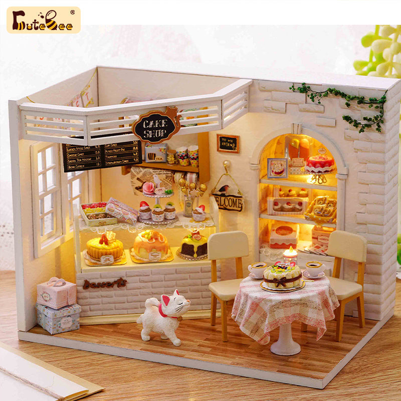 1:24 DIY Dollhouse Kit (Cake Diary)