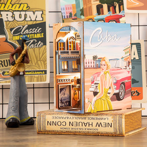 DIY Book Nook Kit (Havana Stroll)