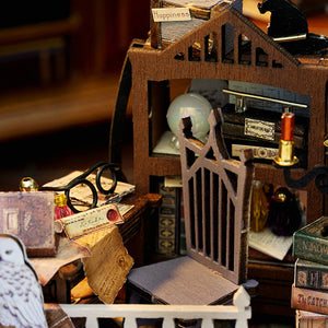 1: 24 DIY Dollhouse Kit (Magic House)