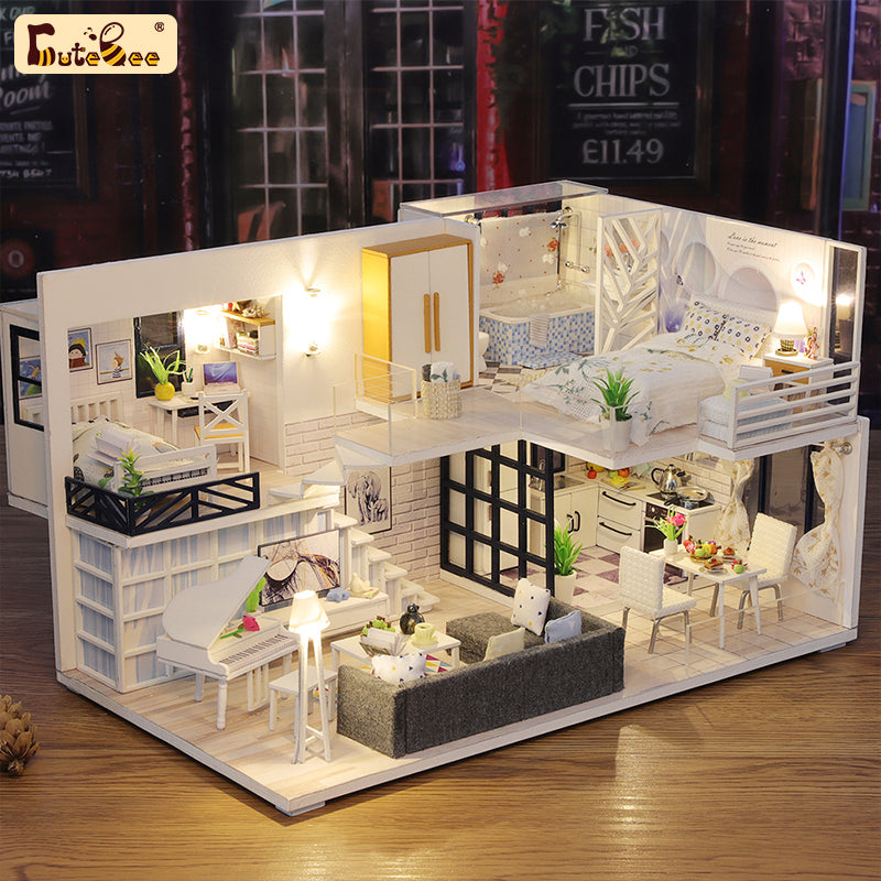 1: 24 DIY Dollhouse Kit (Happy Time)