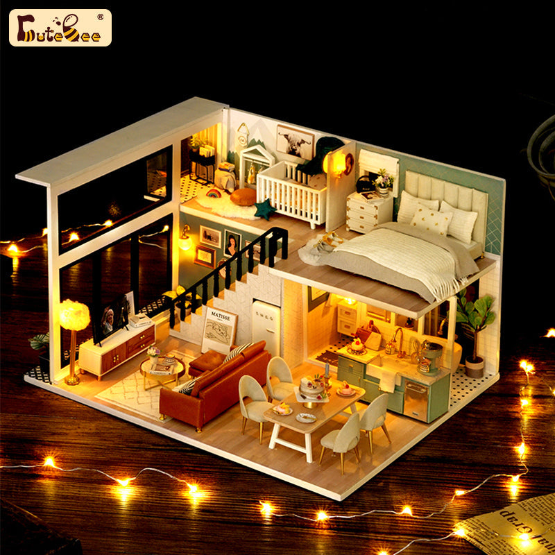 1: 24 DIY Dollhouse Kit (Comfortable Life)