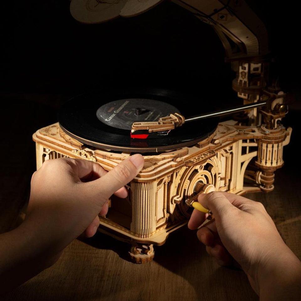 Wooden Model Classical Gramophone