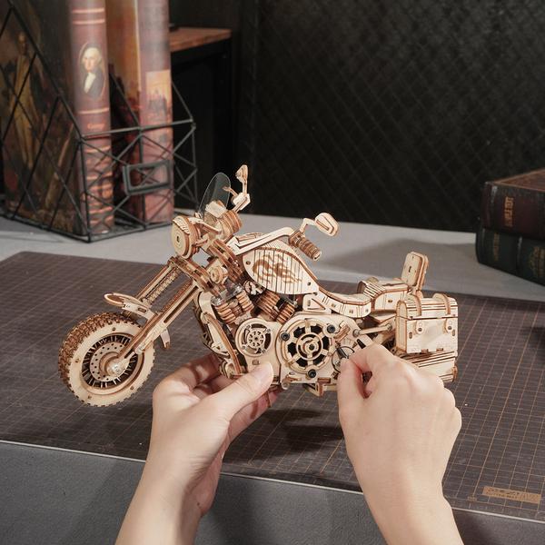 Wooden Model Moto Cruiser