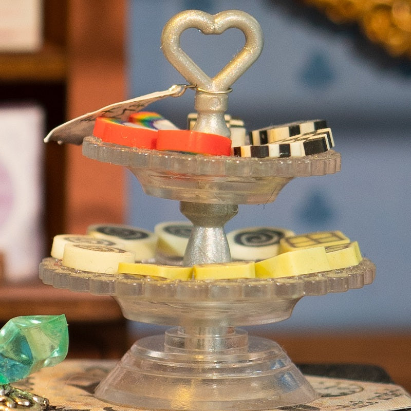 Alice's Tea Store DG156
