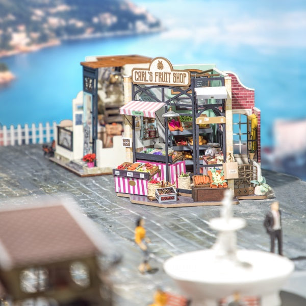 Carl's Fruit Shop DG142