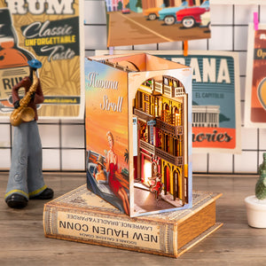 DIY Book Nook Kit (Havana Stroll)