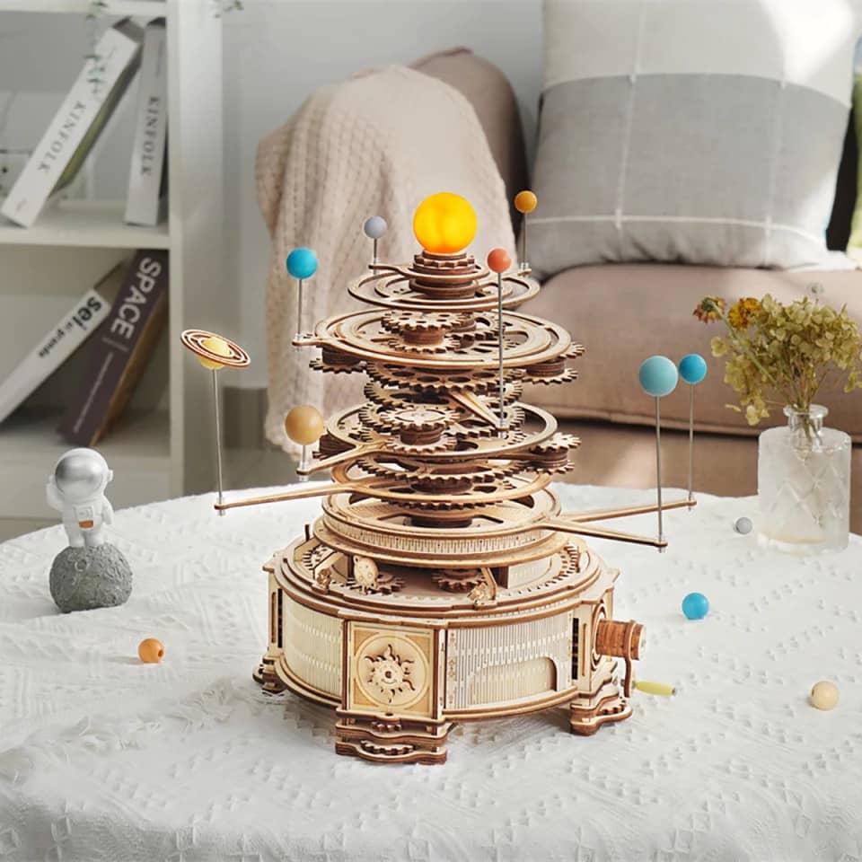Wood Model Mechanical Solar System