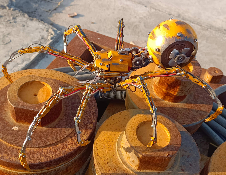 Steampunk DIY Battle Damaged Spider Metal Puzzle 3D Model Kit